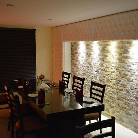 Divine Hotel Равалпинди Екстериор снимка