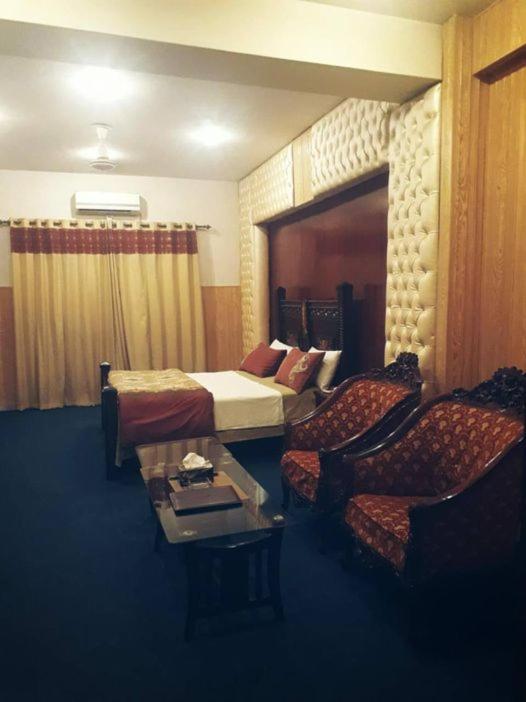Divine Hotel Равалпинди Екстериор снимка