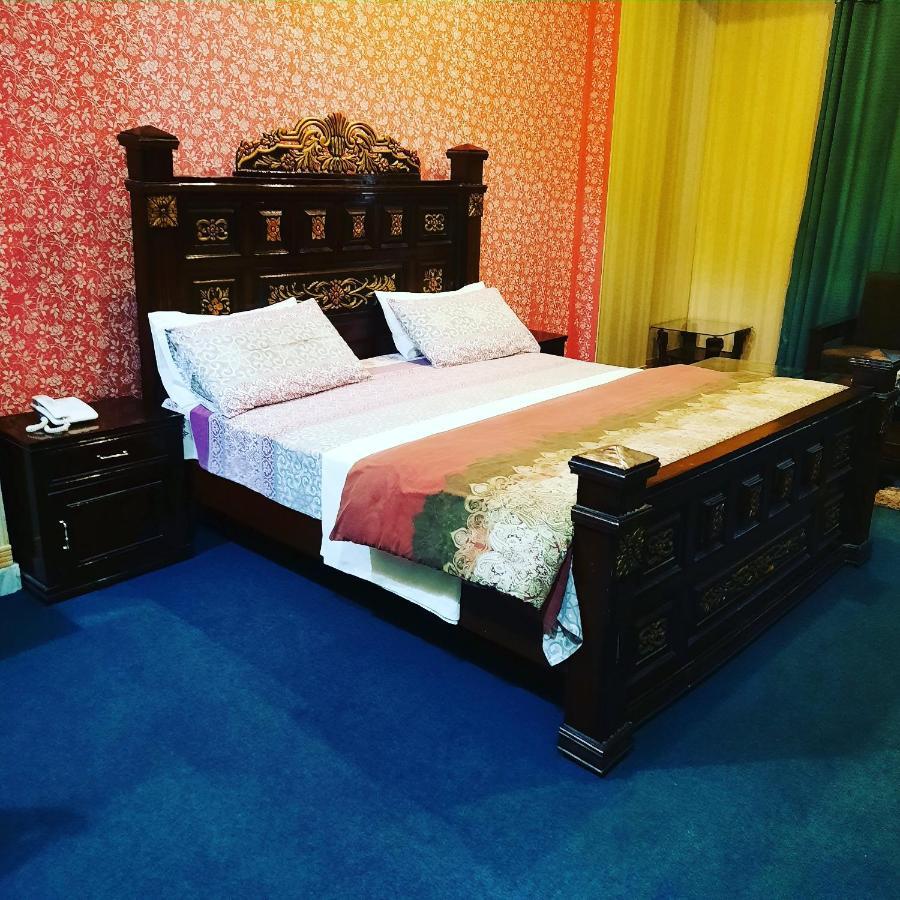 Divine Hotel Равалпинди Екстериор снимка