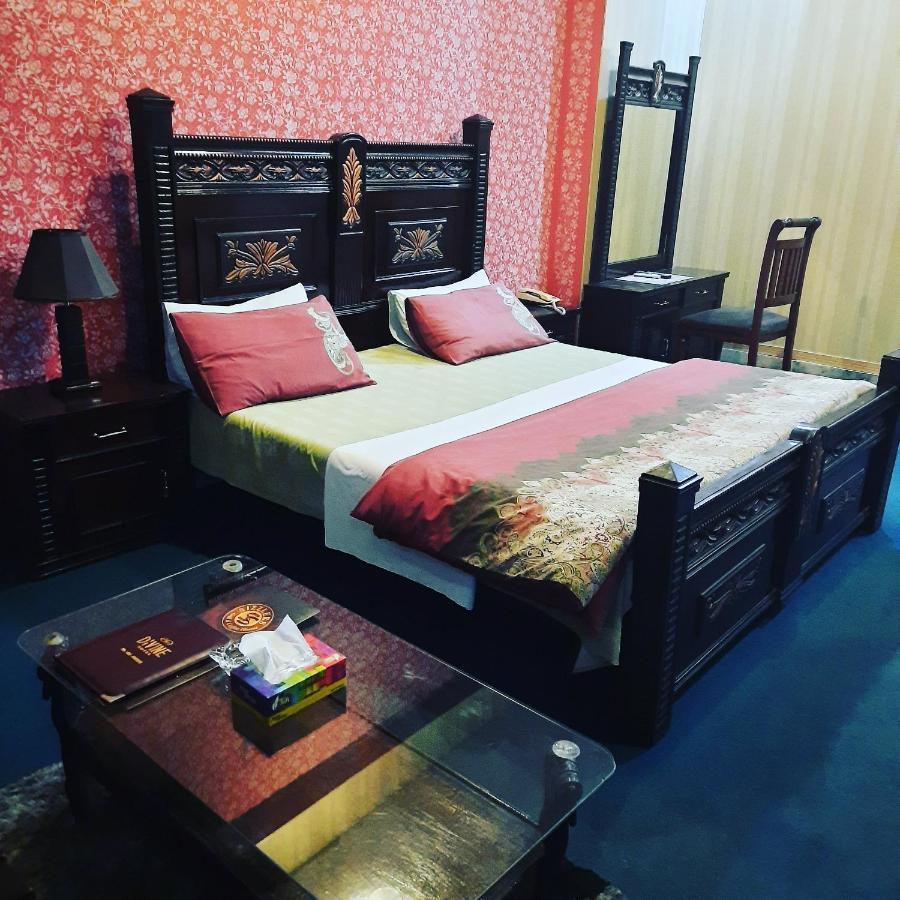 Divine Hotel Равалпинди Екстериор снимка