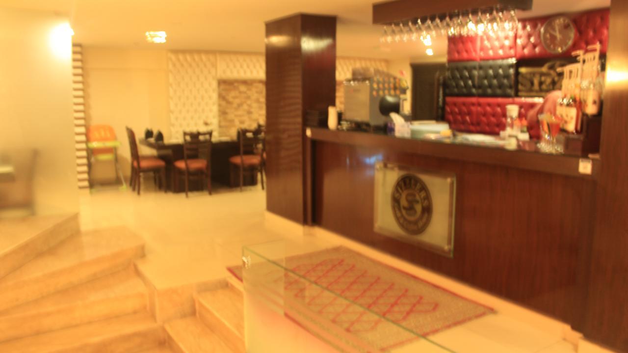 Divine Hotel Равалпинди Екстериор снимка